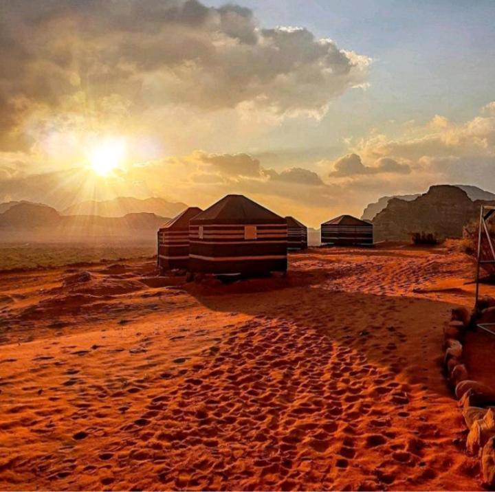 Moon City With Sunset Tour Wadi Rum Exterior foto